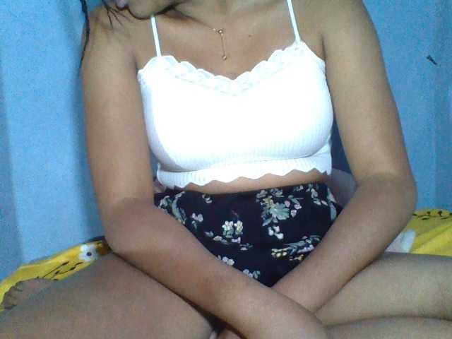 Rose-Bler live cam on BongaCams