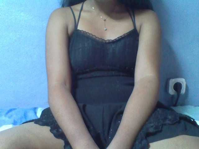 Rose-Bler live cam on BongaCams