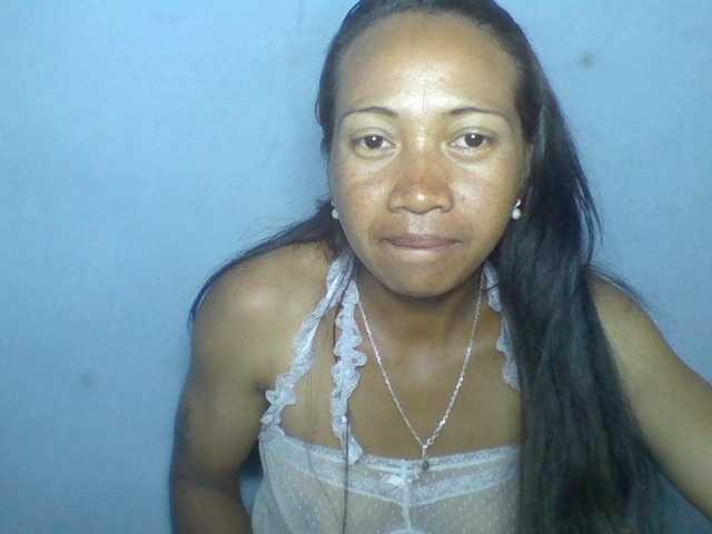Rose-Bler live cam on BongaCams