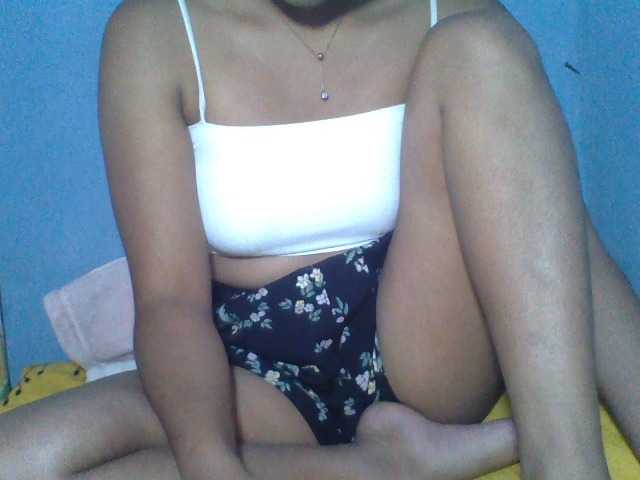 Rose-Bler live cam on BongaCams