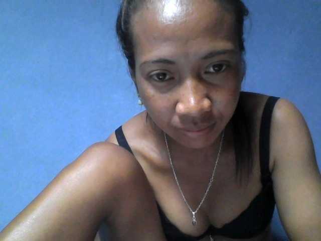 Rose-Bler live cam on BongaCams