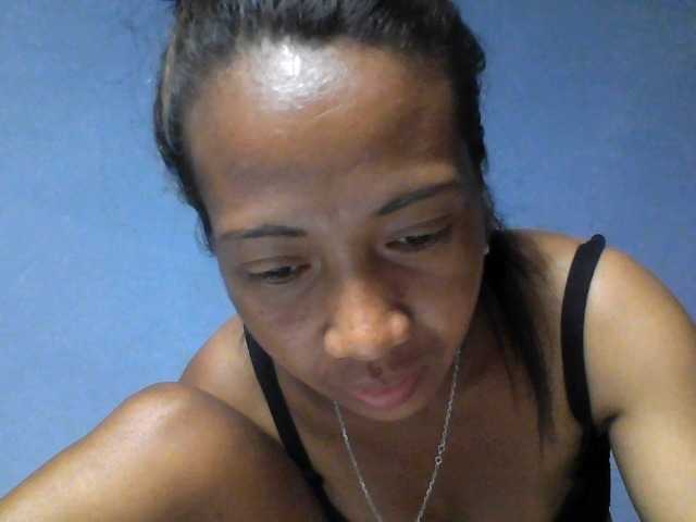 Rose-Bler live cam on BongaCams