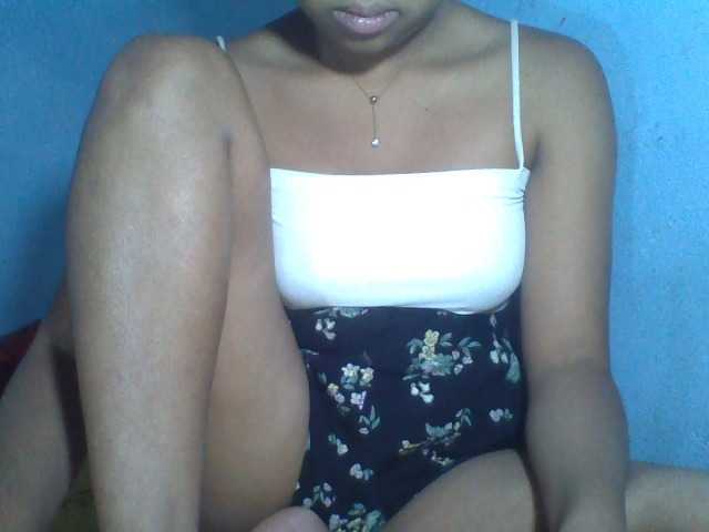 Rose-Bler live cam on BongaCams