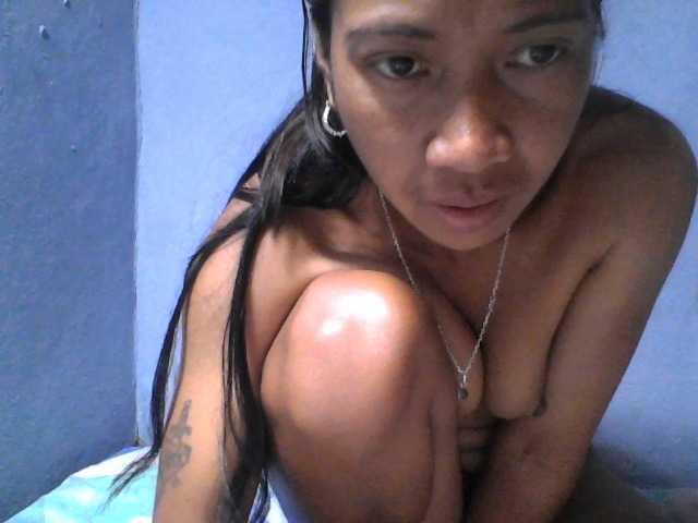 Rose-Bler live cam on BongaCams