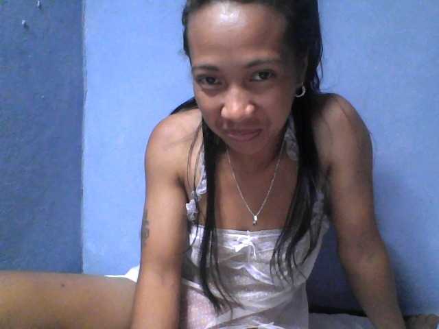 Rose-Bler live cam on BongaCams