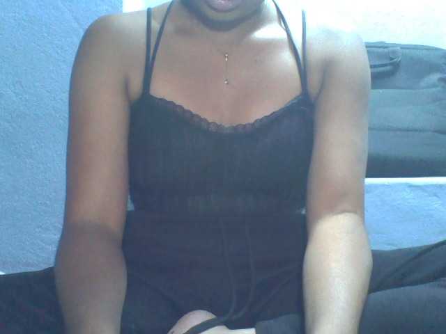 Rose-Bler live cam on BongaCams