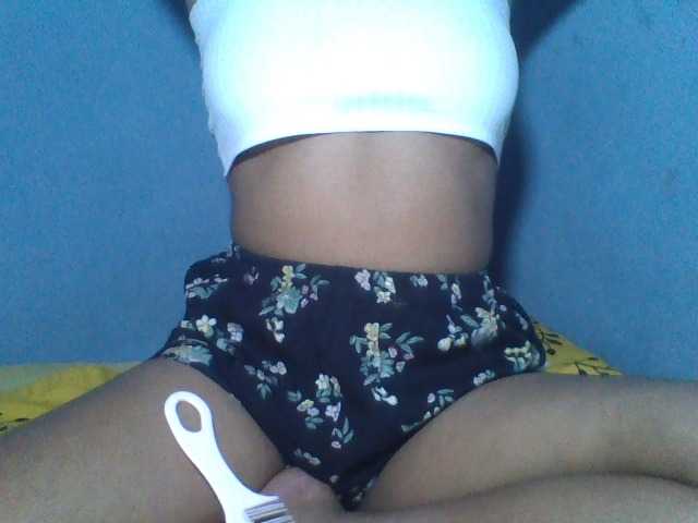 Rose-Bler live cam on BongaCams