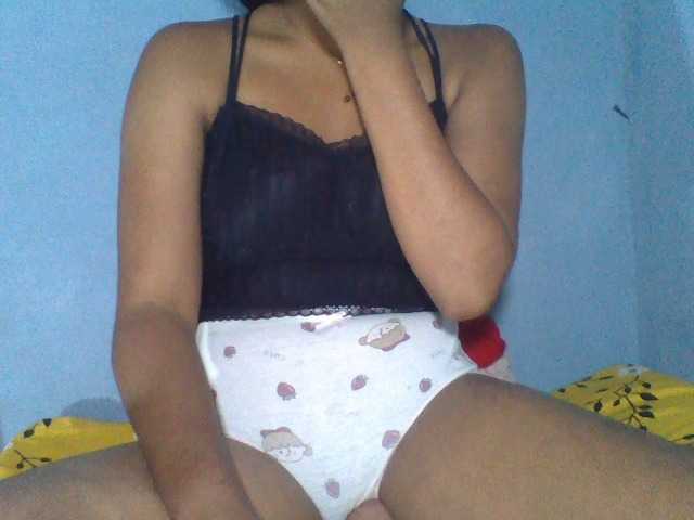 Rose-Bler live cam on BongaCams