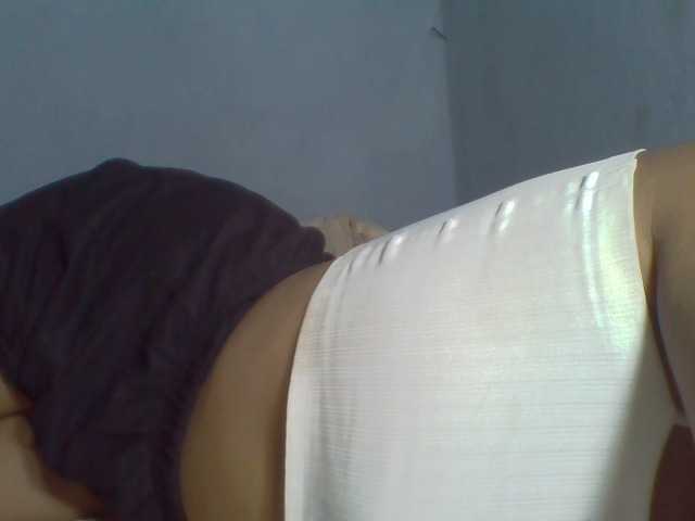 Rose-Bler live cam on BongaCams