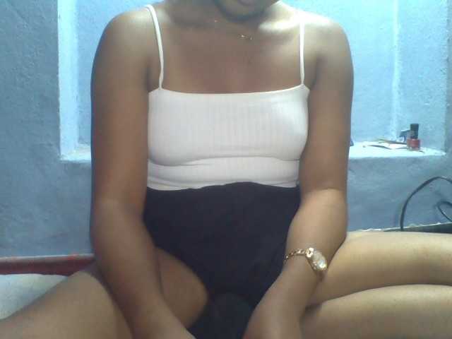Rose-Bler live cam on BongaCams