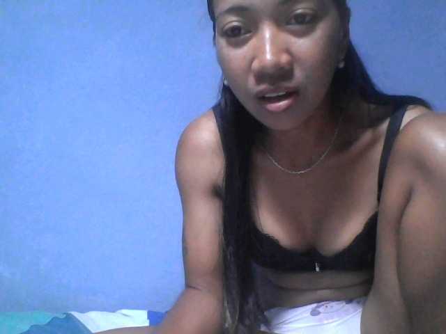 Rose-Bler live cam on BongaCams