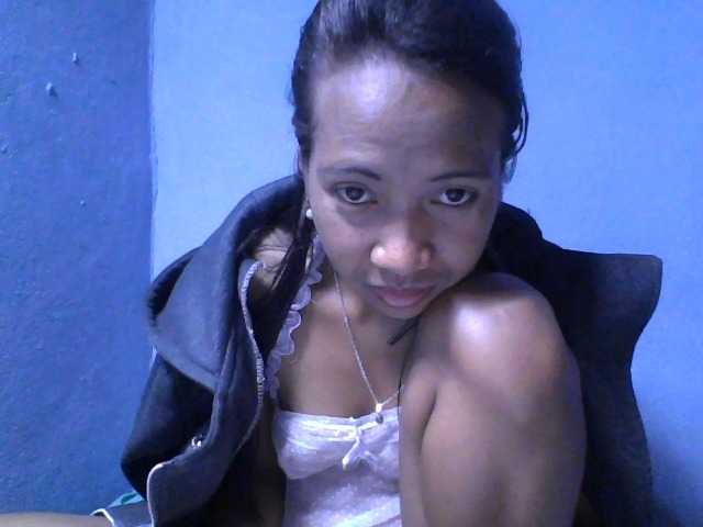 Rose-Bler live cam on BongaCams