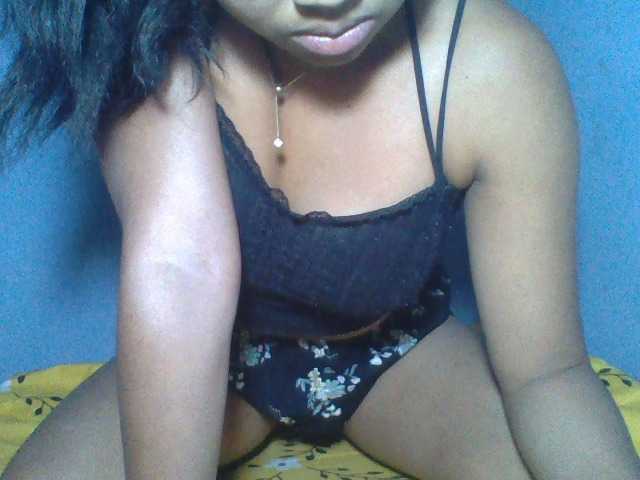 Rose-Bler, live now on BongaCams