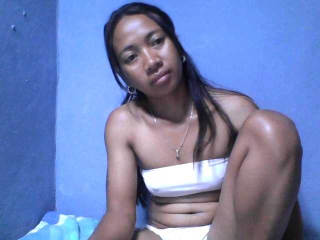 Rose-Bler live cam on BongaCams