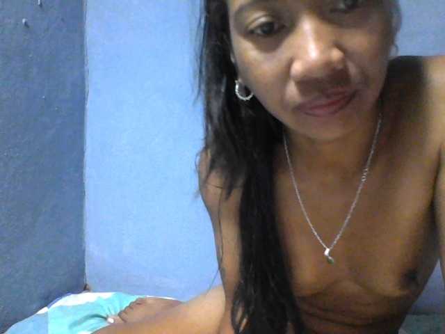 Rose-Bler live cam on BongaCams