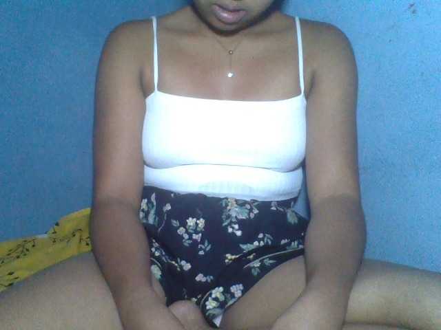 Rose-Bler live cam on BongaCams