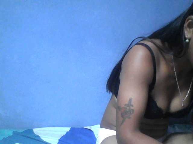 Rose-Bler live cam on BongaCams