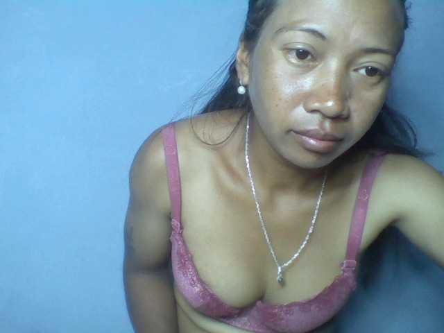 Rose-Bler live cam on BongaCams