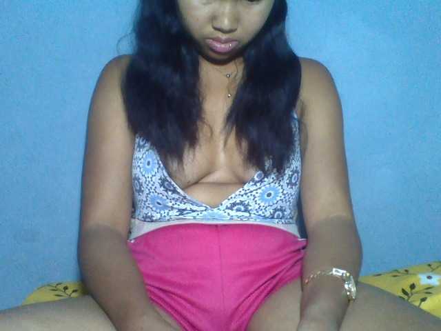 Rose-Bler live cam on BongaCams