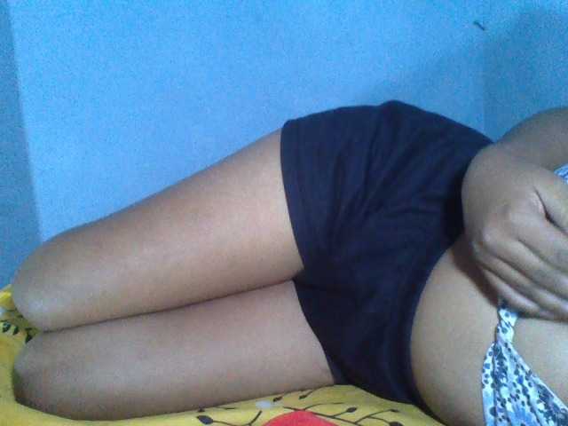 Rose-Bler live cam on BongaCams