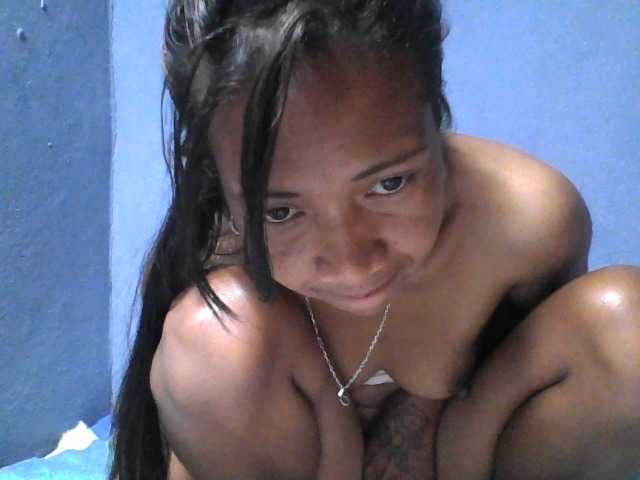 Rose-Bler live cam on BongaCams