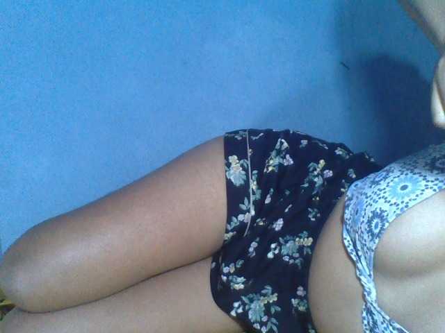 Rose-Bler live cam on BongaCams