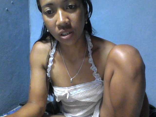 Rose-Bler live cam on BongaCams