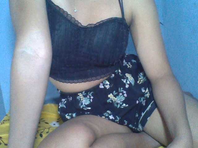 Rose-Bler live cam on BongaCams