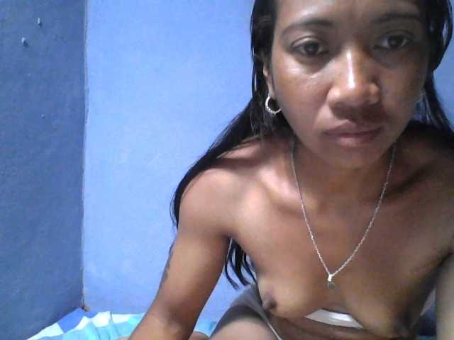 Rose-Bler live cam on BongaCams