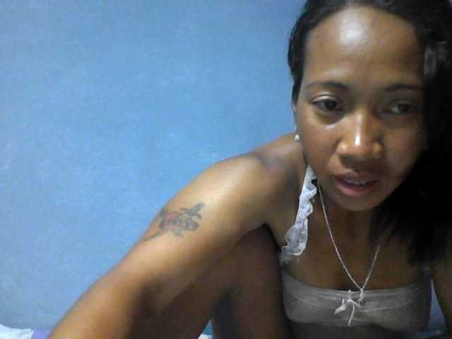 Rose-Bler live cam on BongaCams