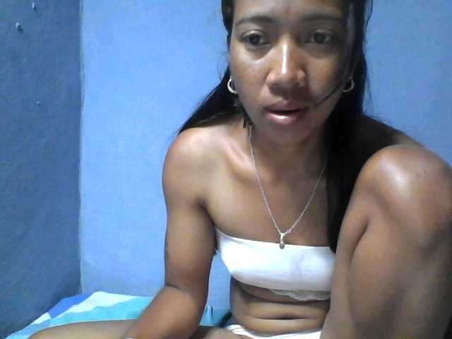 Rose-Bler live cam on BongaCams