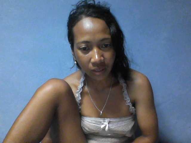 Rose-Bler live cam on BongaCams