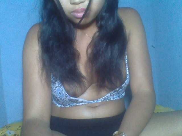 Rose-Bler live cam on BongaCams