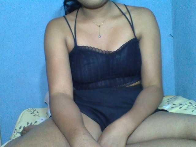 Rose-Bler live cam on BongaCams