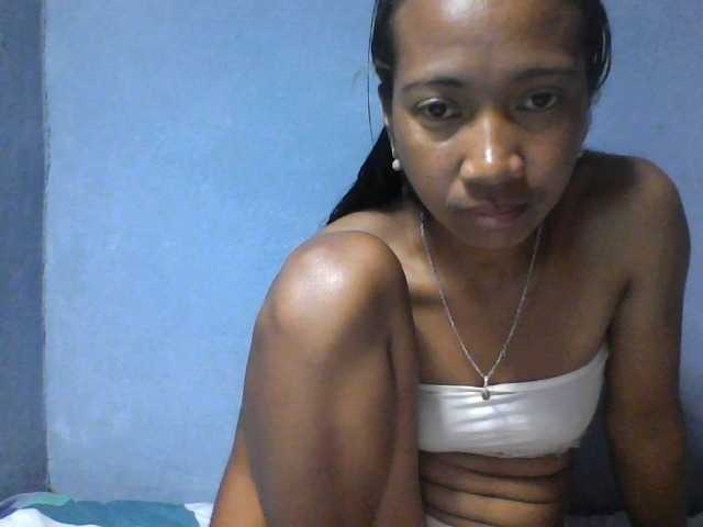 Rose-Bler live cam on BongaCams