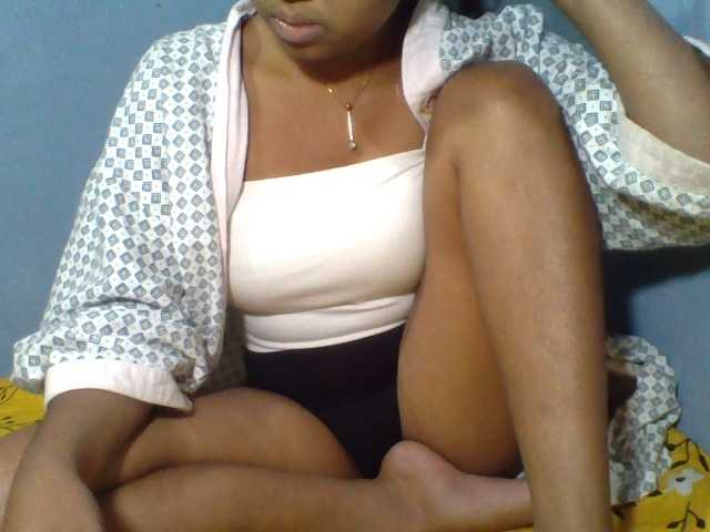 Rose-Bler live cam on BongaCams