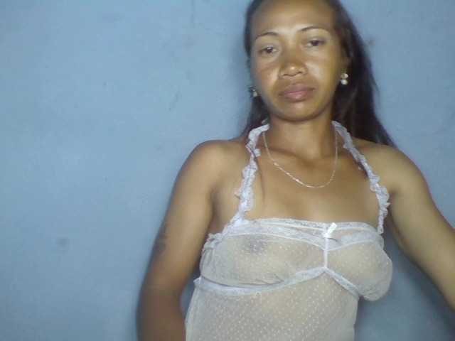 Rose-Bler live cam on BongaCams