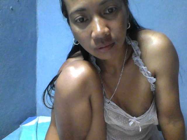 Rose-Bler live cam on BongaCams
