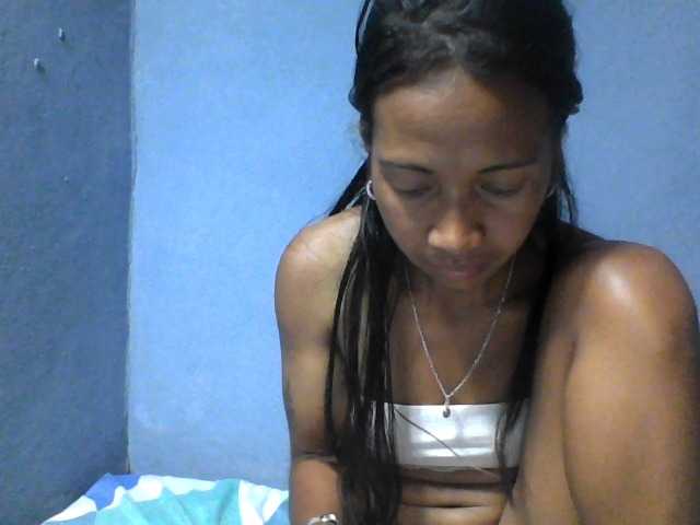 Rose-Bler live cam on BongaCams