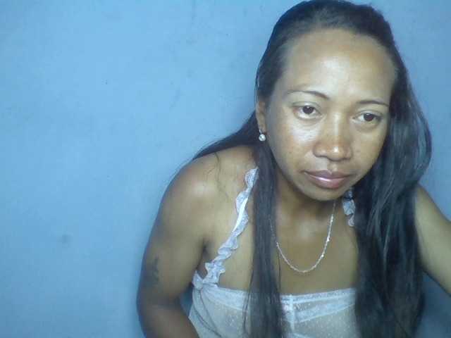 Rose-Bler live cam on BongaCams