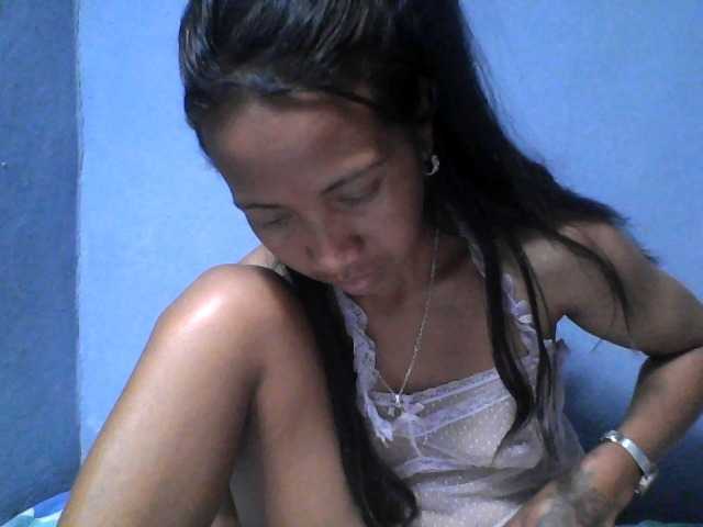 Rose-Bler live cam on BongaCams