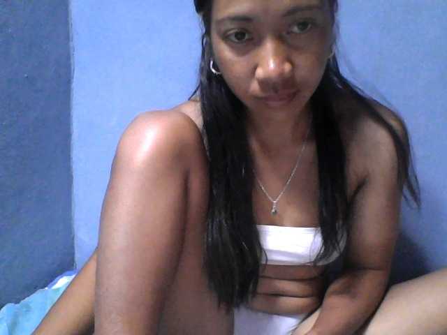 Rose-Bler live cam on BongaCams