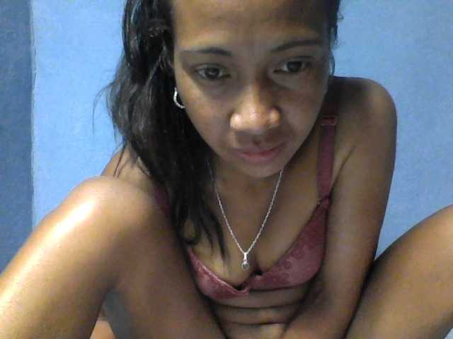 Rose-Bler live cam on BongaCams