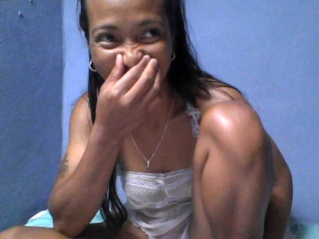 Rose-Bler live cam on BongaCams
