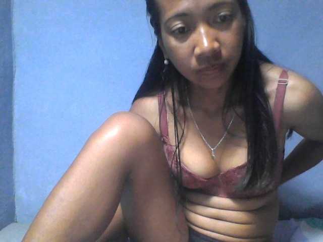 Rose-Bler live cam on BongaCams