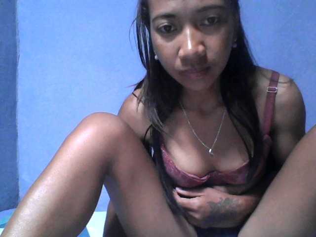 Rose-Bler live cam on BongaCams