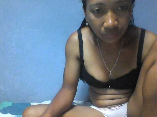 Rose-Bler live cam on BongaCams