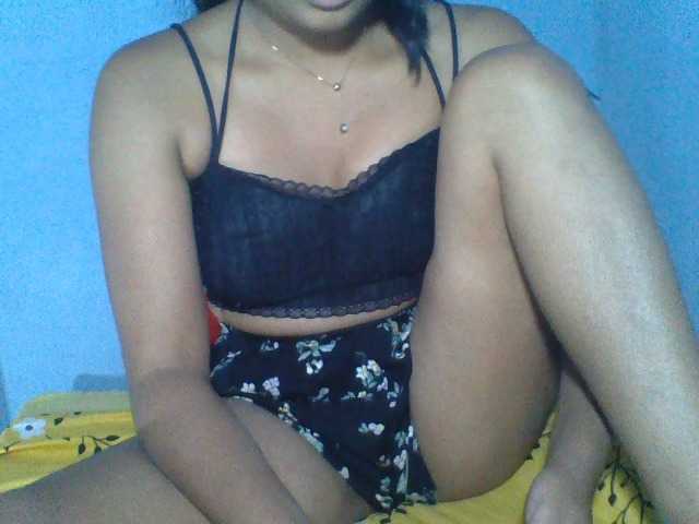 Rose-Bler, live now on BongaCams