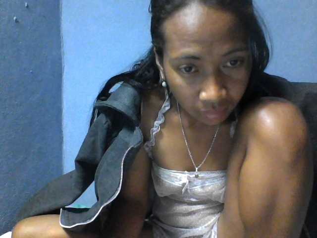 Rose-Bler live cam on BongaCams