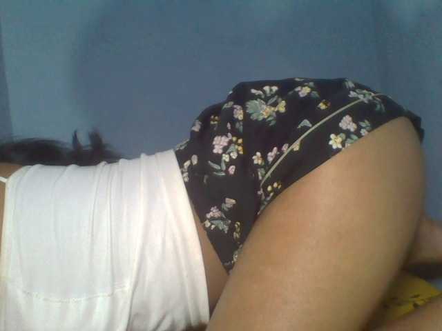 Rose-Bler live cam on BongaCams